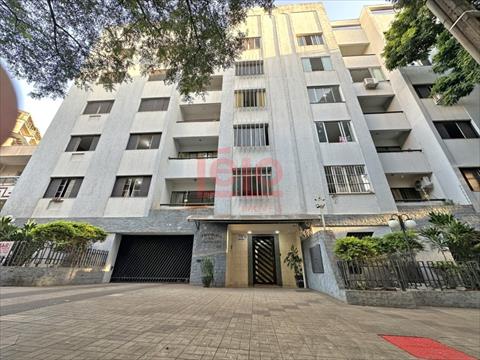 Apartamento para locacao no Zona 07 em Maringa com 144,76m² por R$ 1.700,00