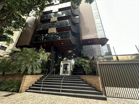 Apartamento para locacao no Zona 07 em Maringa com 233m² por R$ 2.500,00