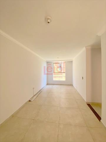 Apartamento para locacao no Zona 07 em Maringa com 80,77m² por R$ 1.400,00