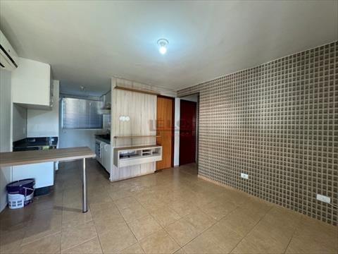 Apartamento para locacao no Jardim Sao Silvestre em Maringa com 47m² por R$ 1.200,00
