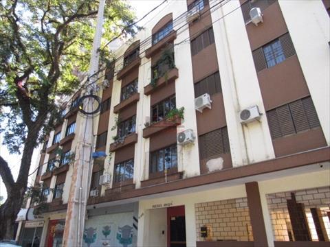Apartamento para locacao no Zona 03 em Maringa com 94m² por R$ 1.000,00