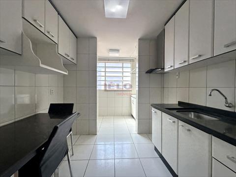 Apartamento para locacao no Zona 07 em Maringa com 113m² por R$ 1.600,00