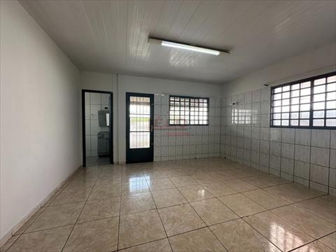 Casa Residencial para locacao no Zona 01 em Maringa com 50m² por R$ 1.150,00