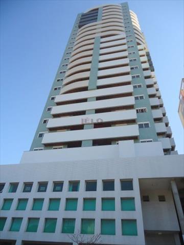 Apartamento para locacao no Novo Centro em Maringa com 191m² por R$ 3.700,00