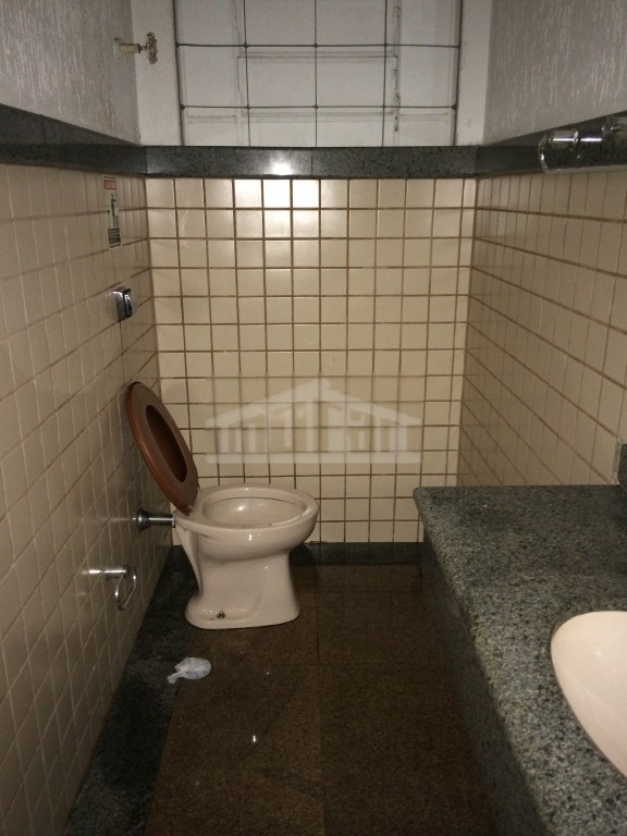 WC WC