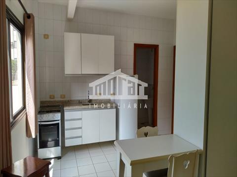 Kitinet para locacao no Centro em Londrina com 30m² por R$ 1500