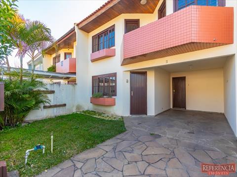 Sobrado para locacao no Novo Mundo em Curitiba com 117,2m² por R$ 3.750,00
