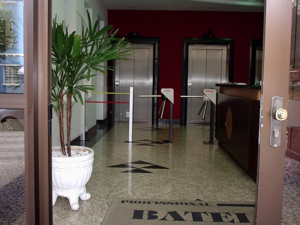 Cjto Comercial_sala para locacao no Batel em Curitiba com 38m² por R$ 2.250,00