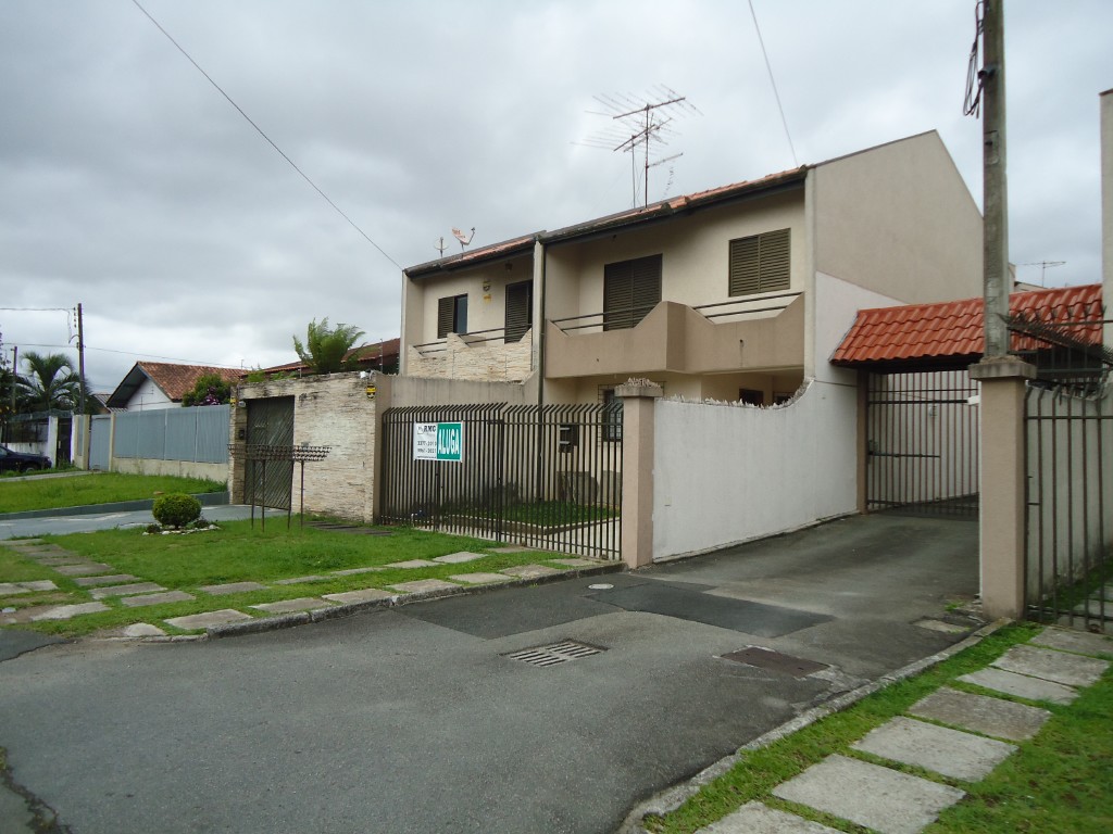 Sobrado para locacao no Boqueirao em Curitiba com 98m² por R$ 3.250,00