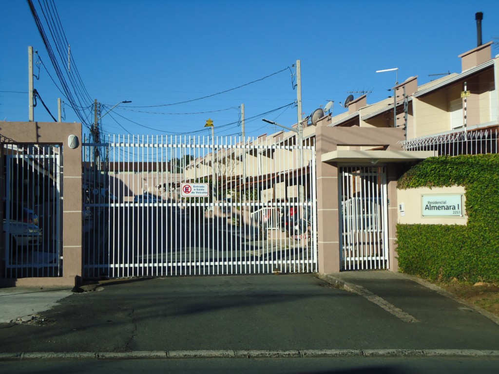 Sobrado para venda no Xaxim em Curitiba com 100m² por R$ 550.000,00