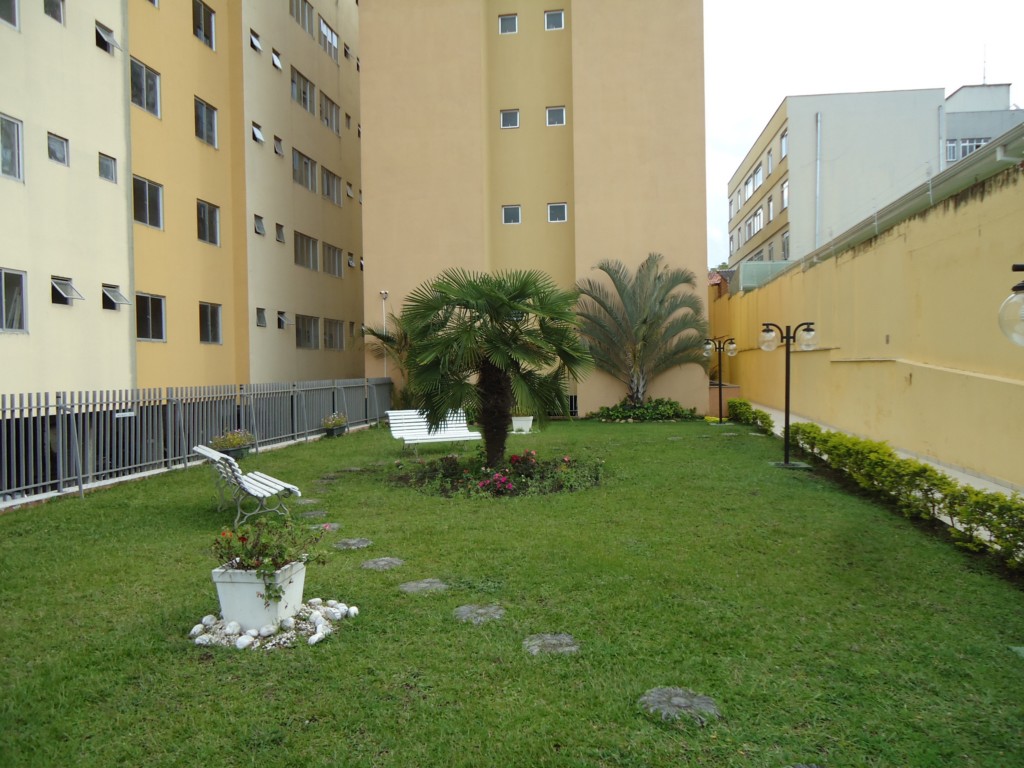 Apartamento para locacao no Agua Verde em Curitiba com 53m² por R$ 1.875,00