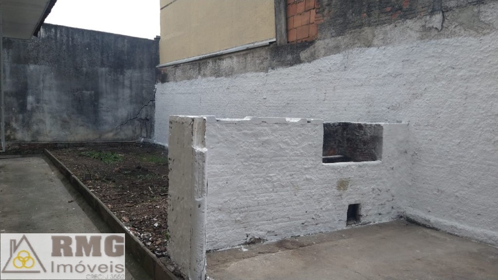 Casa Residencial para locacao no Uberaba em Curitiba com 64,26m² por R$ 2.250,00