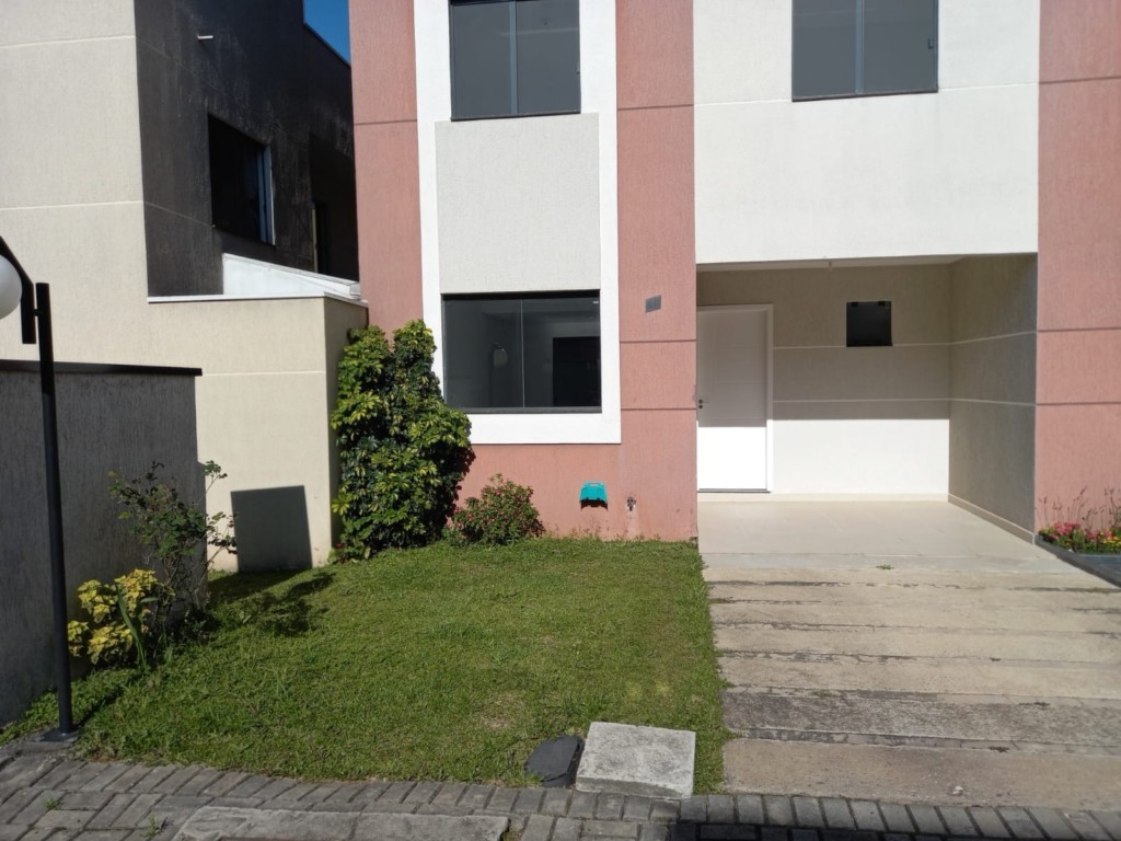 Sobrado para locacao no Alto Boqueirao em Curitiba com 87m² por R$ 2.625,00