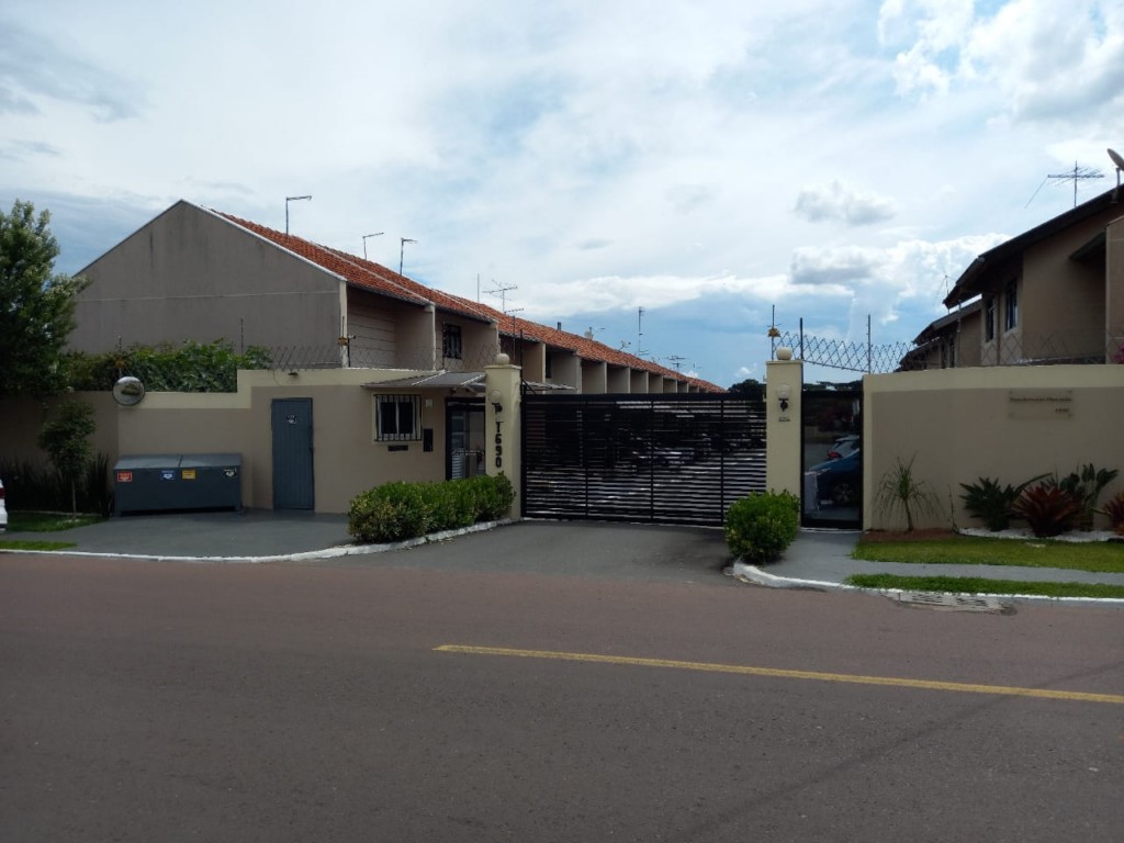 Sobrado para locacao no Boqueirao em Curitiba com 100m² por R$ 3.500,00