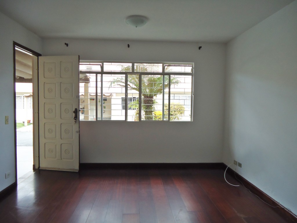Sobrado para locacao no Boqueirao em Curitiba com 90m² por R$ 3.125,00