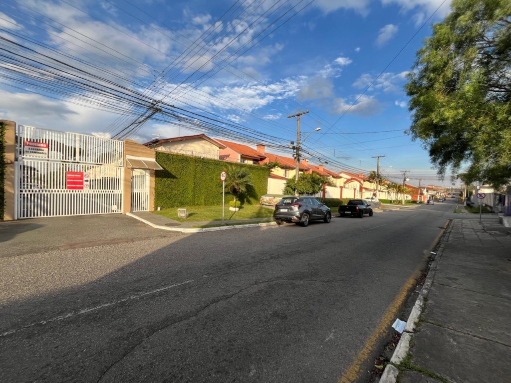 Sobrado para locacao no Boqueirao em Curitiba com 90m² por R$ 3.125,00