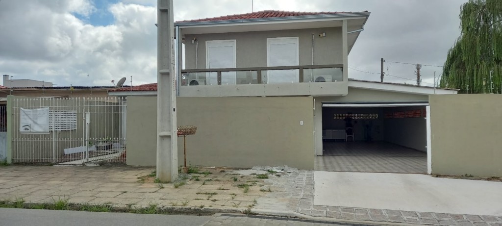 Casa Residencial para locacao no Xaxim em Curitiba com 260,35m² por R$ 7.500,00