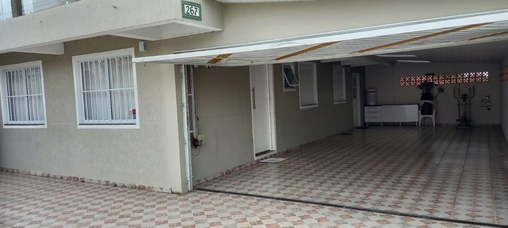 Casa Residencial para locacao no Xaxim em Curitiba com 260,35m² por R$ 7.500,00