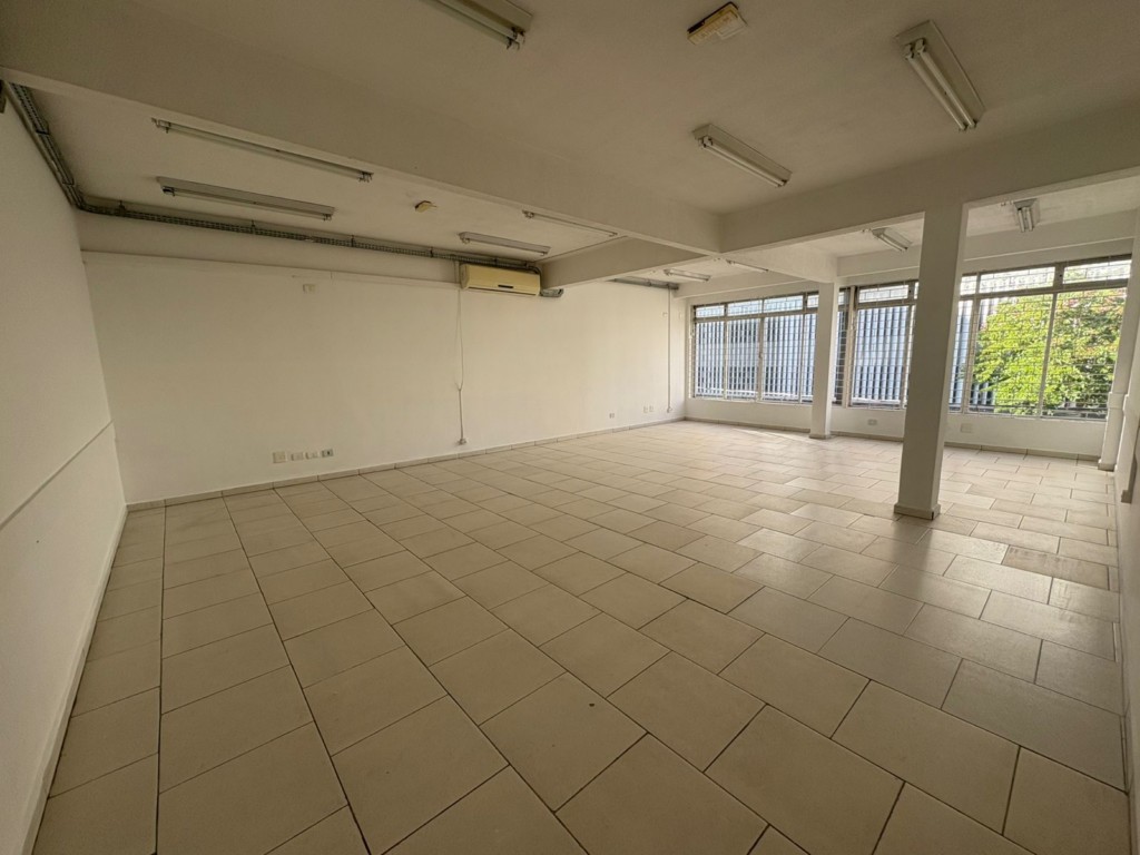 Predio Comercial para venda no Centro em Curitiba com 1.165m² por R$ 4.500.000,00