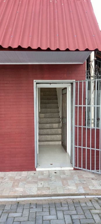 Kitinet para locacao no Boqueirao em Curitiba com 27m² por R$ 1.350,00