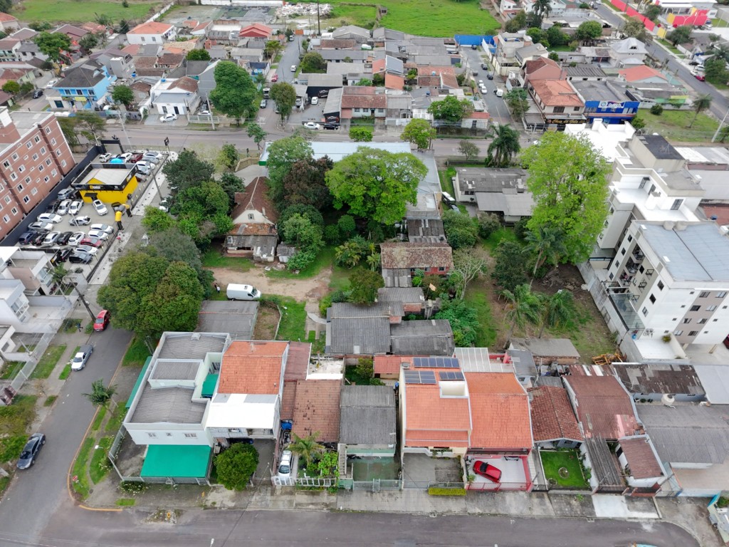 Terreno para venda no Alto Boqueirao em Curitiba com 1.847m² por R$ 1.980.000,00