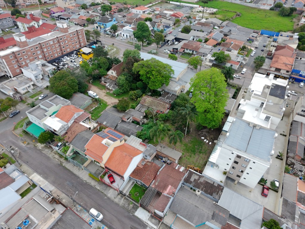 Terreno para venda no Alto Boqueirao em Curitiba com 1.847m² por R$ 1.980.000,00