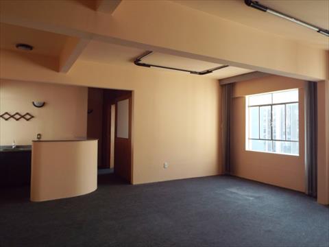 Cjto Comercial_sala para locacao no Centro em Curitiba com 50m² por R$ 625,00