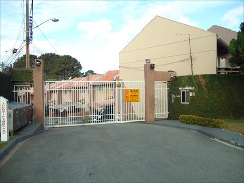 Sobrado para locacao no Xaxim em Curitiba com 100m² por R$ 3.375,00