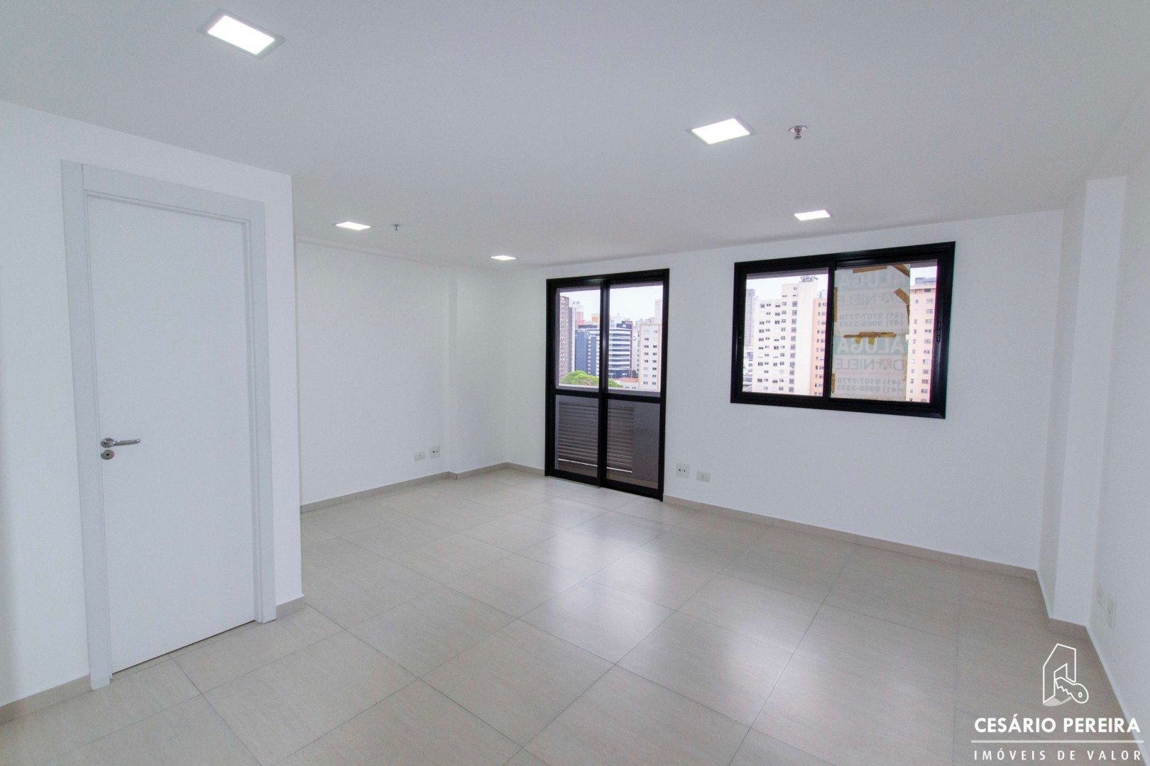 Sala/Conjunto Comercial à venda em Centro, Curitiba — Portal Chave Fácil