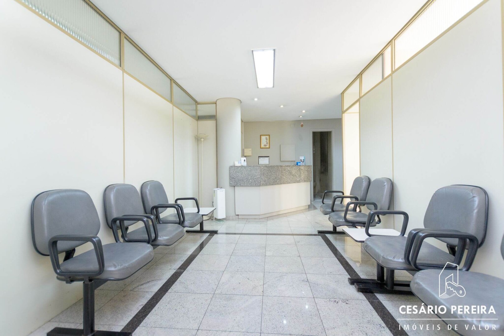 Sala/Conjunto Comercial à venda em Centro, Curitiba — Portal Chave Fácil