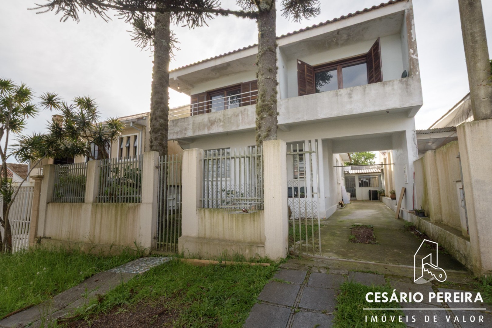 Casa à venda em Guabirotuba, Curitiba — Portal Chave Fácil