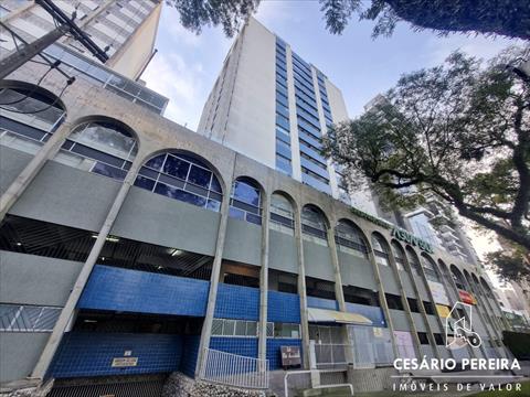 Apartamento para locacao no Agua Verde em Curitiba com 155m² por R$ 3.333,34