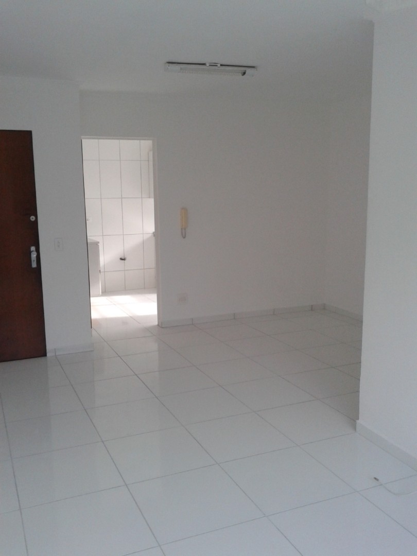 Ofertas para locação Apartamento para locacao no Alto da Rua XV em Curitiba com 195m² por R$ 2.240,00